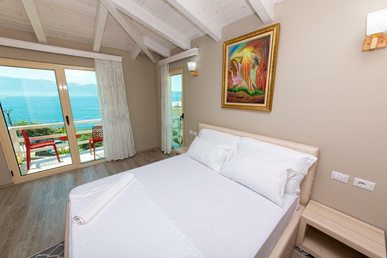 Hotel Roi Radhimë エクステリア 写真
